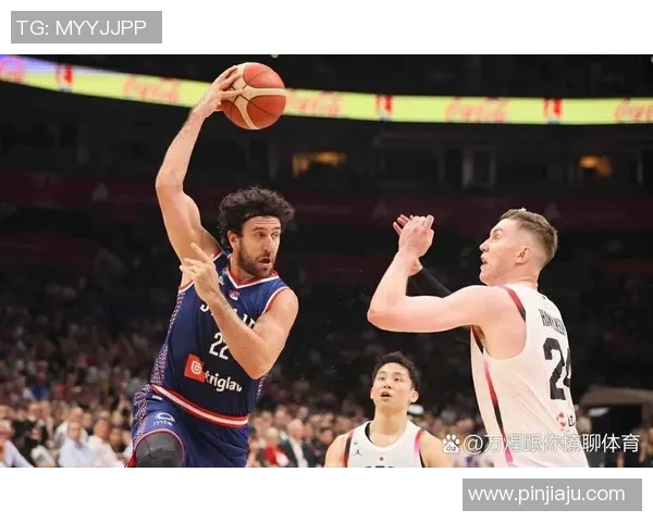 男篮澳大利亚与西班牙激战正酣谁将晋级下一轮比赛的巅峰对决