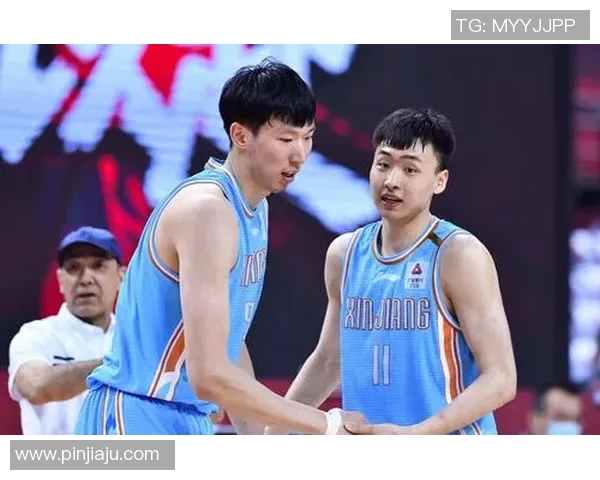 齐麟：从篮球新星到职业生涯的辉煌之路探索与成长的故事