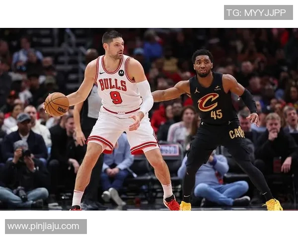 老鹰与骑士激战正酣NBA17赛季精彩对决回顾与分析